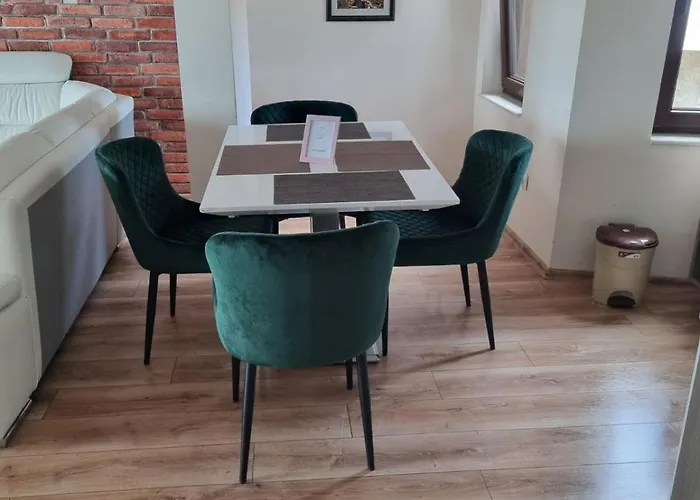 Ξενοδοχείο με διαμερίσματα Elea Νεσέμπαρ