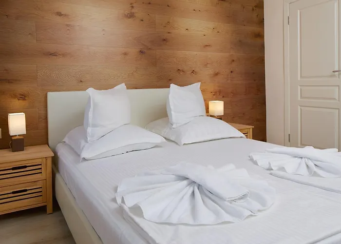 Ξενοδοχείο με διαμερίσματα Elea Νεσέμπαρ