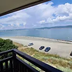 Elea Nesebar