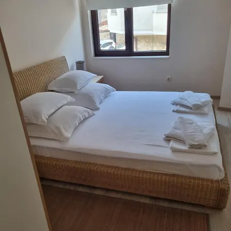 Elea Aparthotel 4*