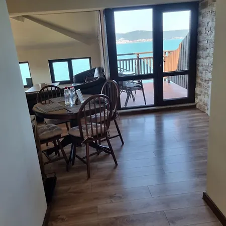 Elea Nesebar